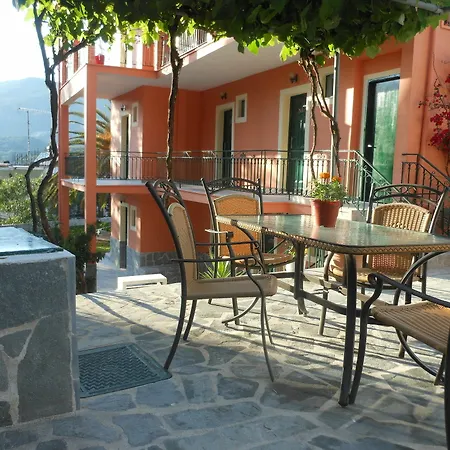 Ziogas Luxury Apartamento *